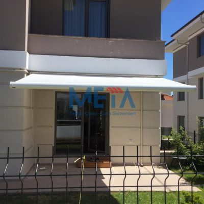Beytepe Villa Bahçesi Uzaktan kumandalı Kasetli Tente 3
